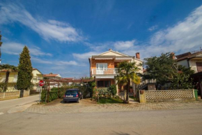 Гостиница ANA house with apartments  Умаг
